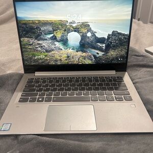 Lenovo ideapad 720s-14ikb i7  8th gen Intel